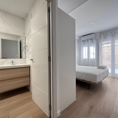 Artes Y Oficios Apartaments Ab Valence Extérieur photo