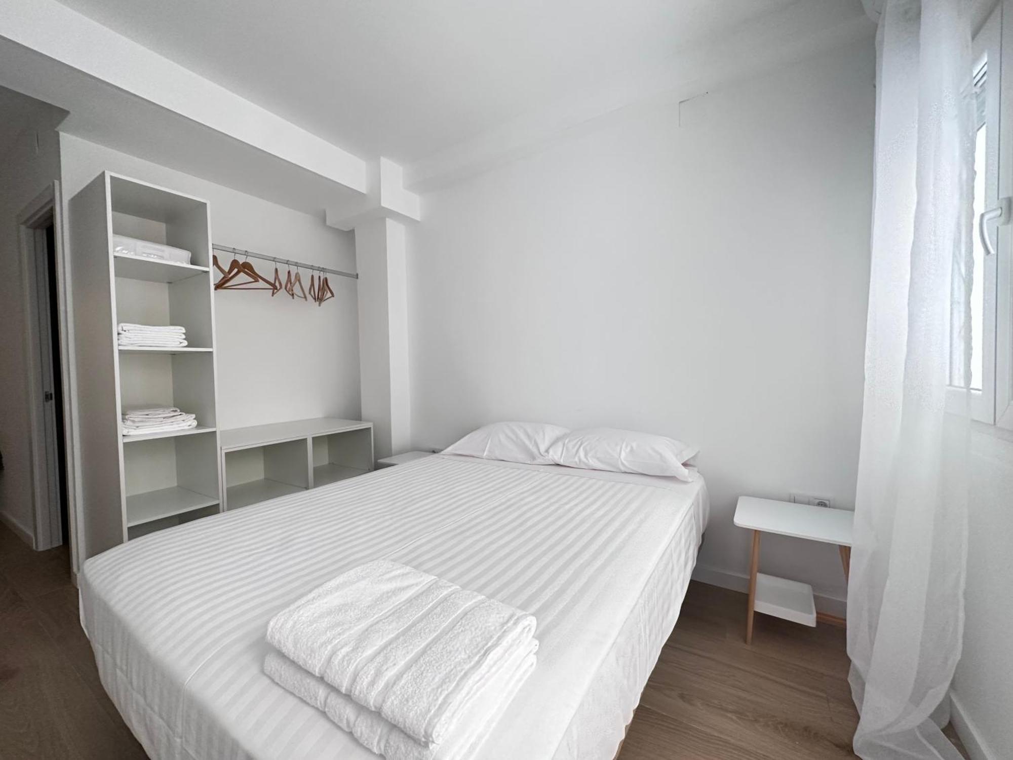 Artes Y Oficios Apartaments Ab Valence Extérieur photo