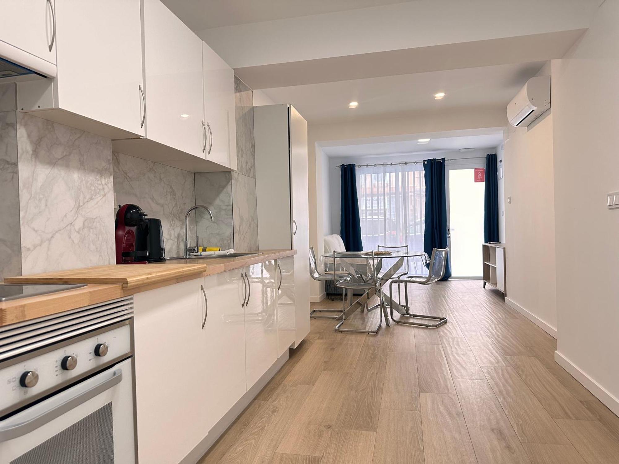 Artes Y Oficios Apartaments Ab Valence Extérieur photo
